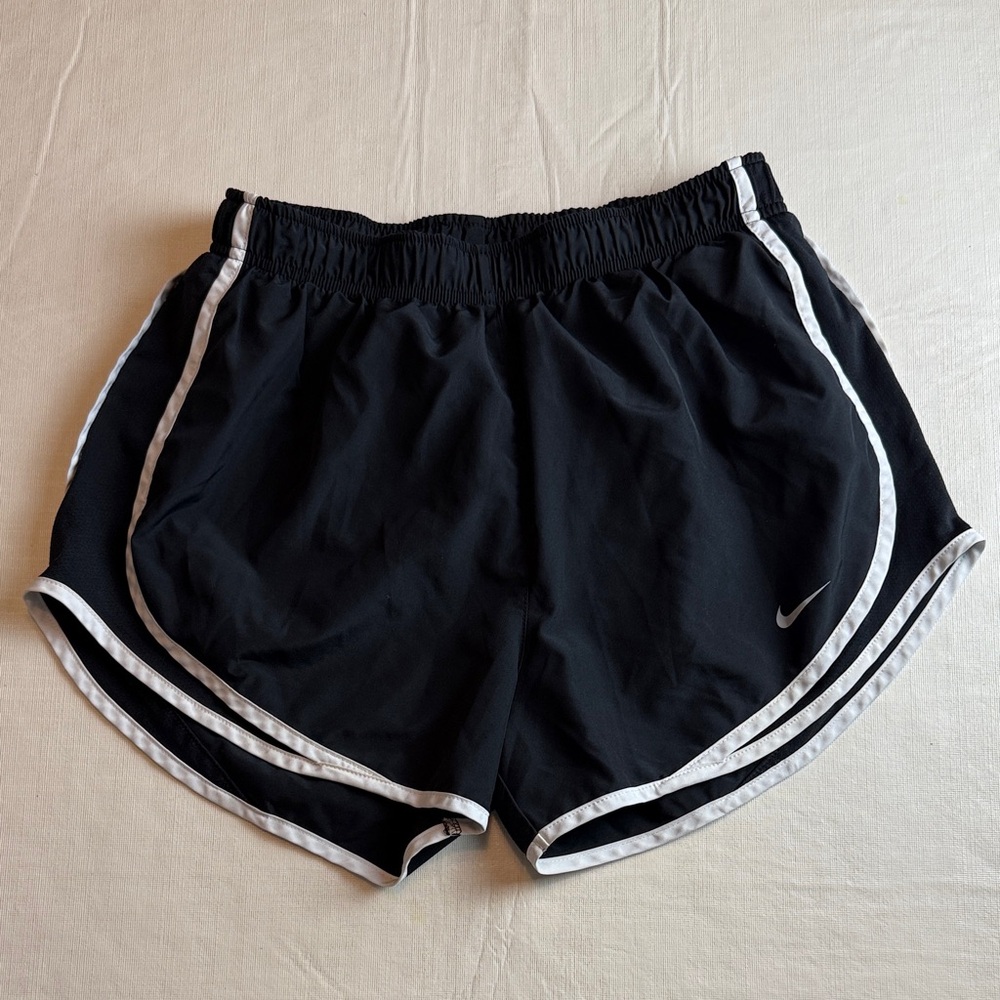 Nike Women's Black White Elastic Waist Drawstring Running Shorts Size M